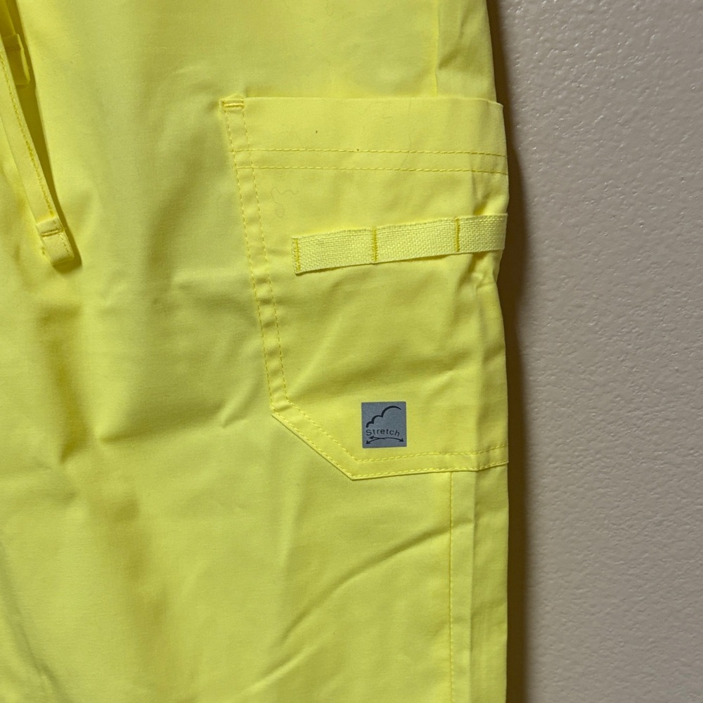 Butter Bright Yellow Women's Nurse Scrub Set - Picture 7 of 9